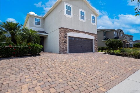 House in Kissimmee, Florida 6 bedrooms № 1937631 - photo 2
