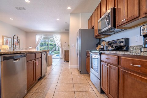 House in Kissimmee, Florida 6 bedrooms № 1937631 - photo 15
