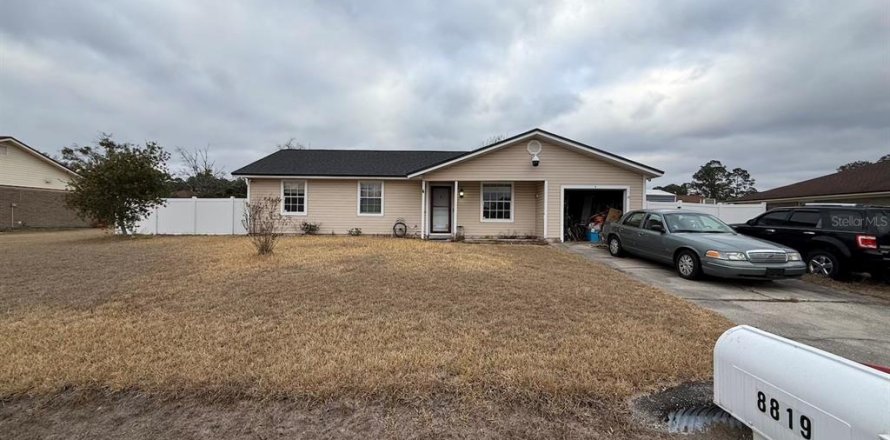 House in Jacksonville, Florida 3 bedrooms, 107.95 sq.m. № 2107257