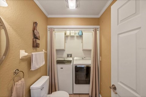 House in Apollo Beach, Florida 3 bedrooms, 178 sq.m. № 1804043 - photo 24