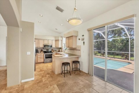 House in Apollo Beach, Florida 3 bedrooms, 178 sq.m. № 1804043 - photo 8