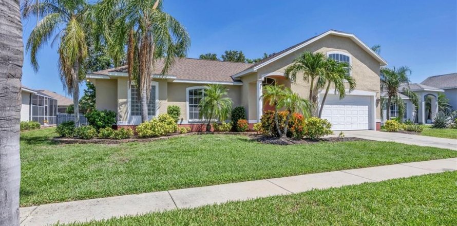 House in Apollo Beach, Florida 3 bedrooms, 178 sq.m. № 1804043