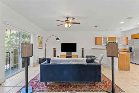 Touwnhouse à vendre à Fort Lauderdale, Floride: 2 chambres, 135.17 m2 № 2049274 - photo 14