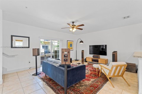 Touwnhouse à vendre à Fort Lauderdale, Floride: 2 chambres, 135.17 m2 № 2049274 - photo 12