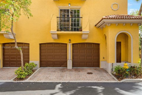 Touwnhouse à vendre à Fort Lauderdale, Floride: 2 chambres, 135.17 m2 № 2049274 - photo 4
