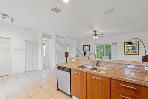 Touwnhouse à vendre à Fort Lauderdale, Floride: 2 chambres, 135.17 m2 № 2049274 - photo 22