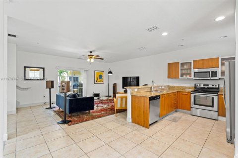 Touwnhouse à vendre à Fort Lauderdale, Floride: 2 chambres, 135.17 m2 № 2049274 - photo 18