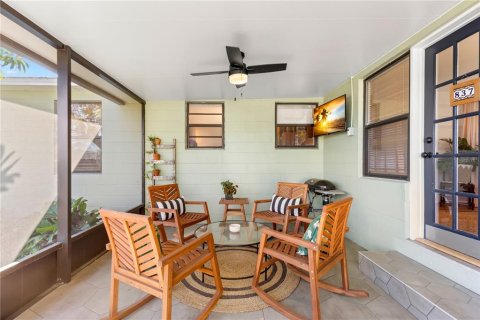 House in Saint Petersburg, Florida 2 bedrooms, 83.43 sq.m. № 2267280 - photo 13