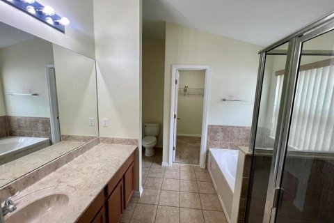 House in Deltona, Florida 3 bedrooms, 155.43 sq.m. № 1826839 - photo 12