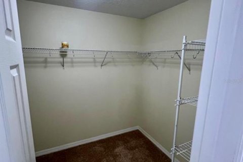 House in Deltona, Florida 3 bedrooms, 155.43 sq.m. № 1826839 - photo 10