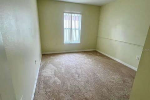 House in Deltona, Florida 3 bedrooms, 155.43 sq.m. № 1826839 - photo 16