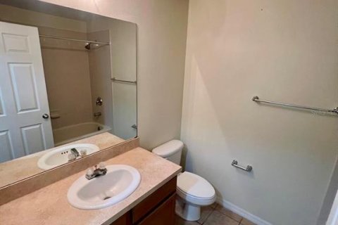 House in Deltona, Florida 3 bedrooms, 155.43 sq.m. № 1826839 - photo 15