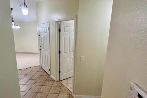 House in Deltona, Florida 3 bedrooms, 155.43 sq.m. № 1826839 - photo 17