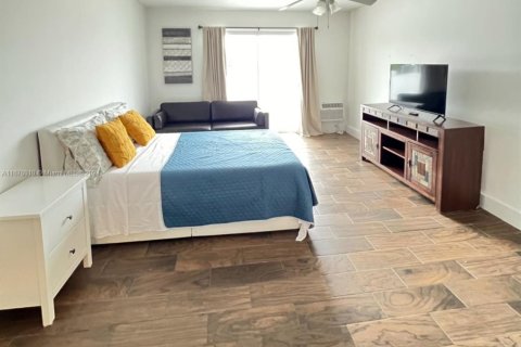 Condominio en venta en North Bay Village, Florida, 36.79 m2 № 1862740 - foto 5