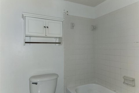 Condominio en venta en Bradenton, Florida, 1 dormitorio, 71.35 m2 № 2199818 - foto 10