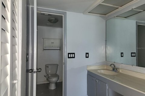 Condominio en venta en Bradenton, Florida, 1 dormitorio, 71.35 m2 № 2199818 - foto 9