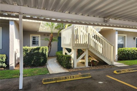 Condominio en venta en Bradenton, Florida, 1 dormitorio, 71.35 m2 № 2199818 - foto 2