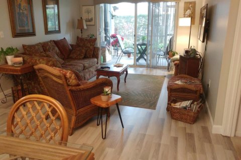Condo in Tequesta, Florida, 2 bedrooms  № 2392641 - photo 11