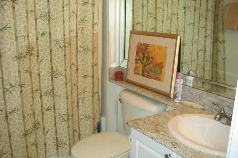 Condo in Tequesta, Florida, 2 bedrooms  № 2392641 - photo 18
