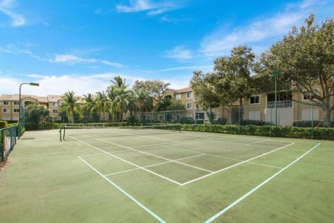 Condo in Tequesta, Florida, 2 bedrooms  № 2392641 - photo 7