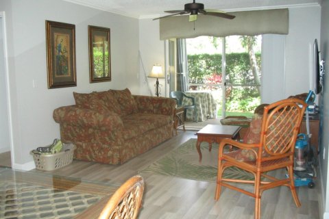 Condo in Tequesta, Florida, 2 bedrooms  № 2392641 - photo 10