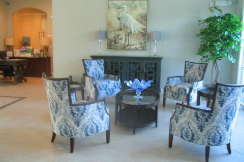 Condo in Tequesta, Florida, 2 bedrooms  № 2392641 - photo 8