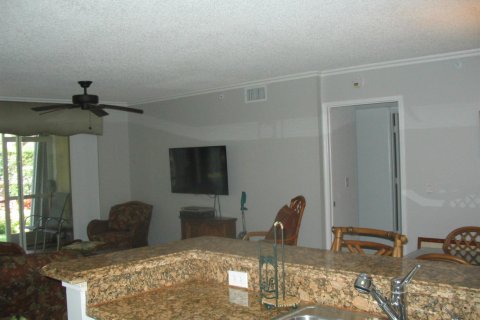 Condo in Tequesta, Florida, 2 bedrooms  № 2392641 - photo 16