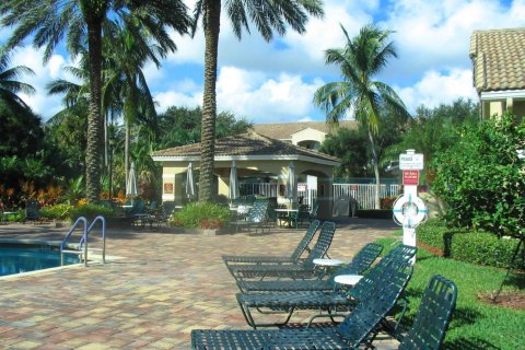 Condo in Tequesta, Florida, 2 bedrooms  № 2392641 - photo 3