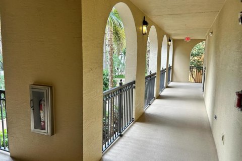 House in Fort Lauderdale, Florida 3 bedrooms, 173.26 sq.m. № 1903463 - photo 7