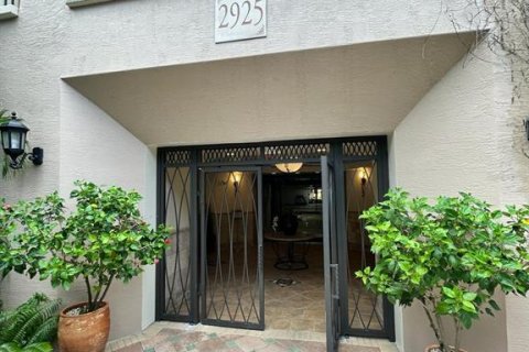 House in Fort Lauderdale, Florida 3 bedrooms, 173.26 sq.m. № 1903463 - photo 2