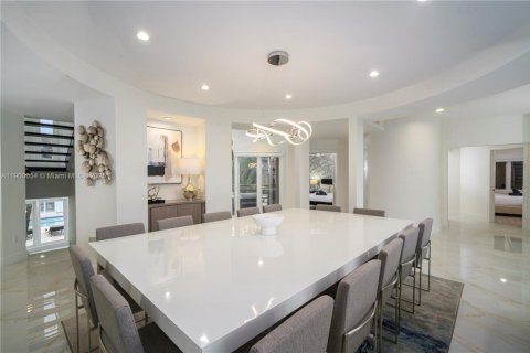 House in St. Lucie, Florida 10 bedrooms, 670.66 sq.m. № 2013059 - photo 6