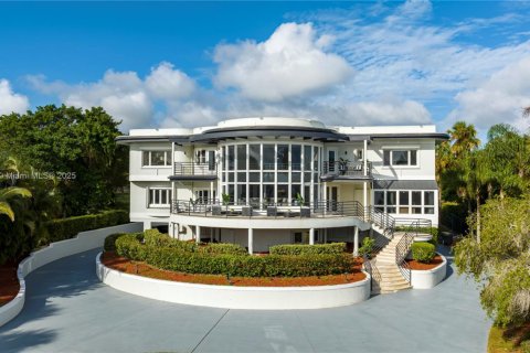 House in St. Lucie, Florida 10 bedrooms, 670.66 sq.m. № 2013059