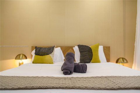 House in St. Lucie, Florida 10 bedrooms, 670.66 sq.m. № 2013059 - photo 26