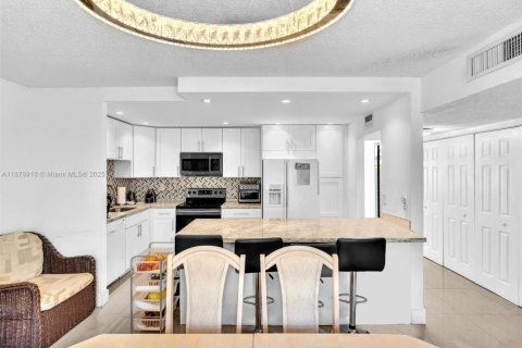 Condo in Aventura, Florida, 3 bedrooms  № 1928889 - photo 7