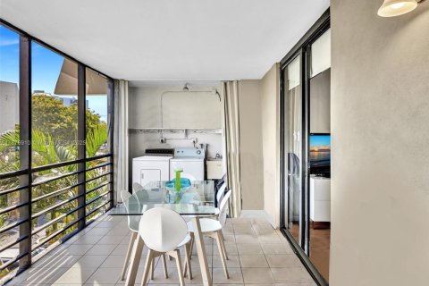 Condo in Aventura, Florida, 3 bedrooms  № 1928889 - photo 11