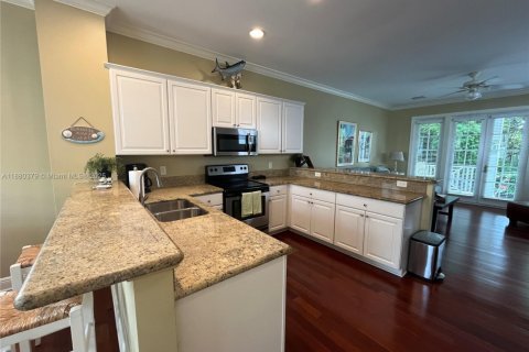 Купить виллу или дом в Исламорада, Вилладж оф Айлендс, Флорида 2 спальни, 127.83м2, № 1929755 - фото 11