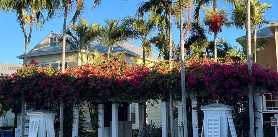 Дом в Исламорада, Вилладж оф Айлендс, Флорида 2 спальни, 127.83м2 № 1929755