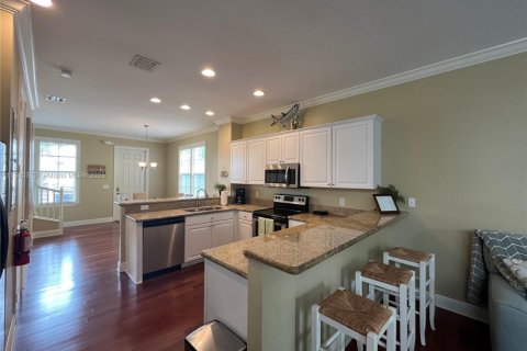 Купить виллу или дом в Исламорада, Вилладж оф Айлендс, Флорида 2 спальни, 127.83м2, № 1929755 - фото 12