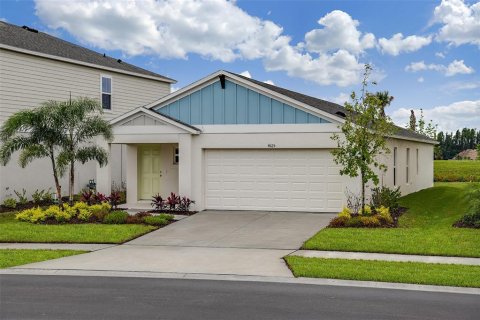 House in Haines City, Florida 3 bedrooms, 150.04 sq.m. № 1801292 - photo 1