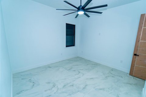 Villa ou maison à vendre à Tampa, Floride: 3 chambres, 188.13 m2 № 2394190 - photo 8