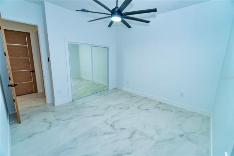Villa ou maison à vendre à Tampa, Floride: 3 chambres, 188.13 m2 № 2394190 - photo 10
