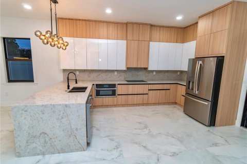 Villa ou maison à vendre à Tampa, Floride: 3 chambres, 188.13 m2 № 2394190 - photo 5