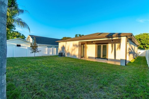 Villa ou maison à vendre à Tampa, Floride: 3 chambres, 188.13 m2 № 2394190 - photo 27