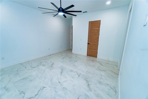 Villa ou maison à vendre à Tampa, Floride: 3 chambres, 188.13 m2 № 2394190 - photo 17