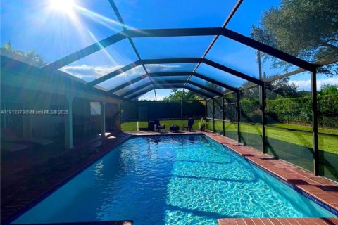 Casa en venta en Pinecrest, Florida, 4 dormitorios, 169.27 m2 № 1968584 - foto 10