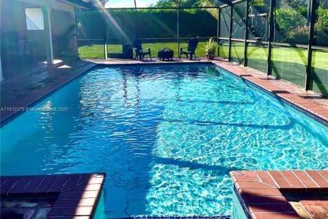 Casa en venta en Pinecrest, Florida, 4 dormitorios, 169.27 m2 № 1968584 - foto 9