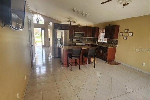 Villa ou maison à louer à Kissimmee, Floride: 3 chambres, 131.27 m2 № 2100532 - photo 10