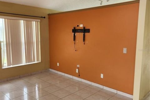 Villa ou maison à louer à Kissimmee, Floride: 3 chambres, 131.27 m2 № 2100532 - photo 8
