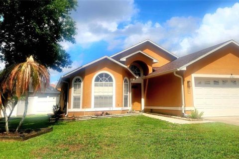 Villa ou maison à louer à Kissimmee, Floride: 3 chambres, 131.27 m2 № 2100532 - photo 4