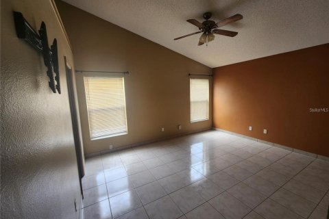 Villa ou maison à louer à Kissimmee, Floride: 3 chambres, 131.27 m2 № 2100532 - photo 18